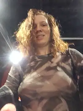 Exhibitionsplit online show from March 6, 11:01 pm