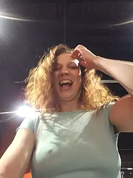 Exhibitionsplit online show from March 12, 11:00 pm