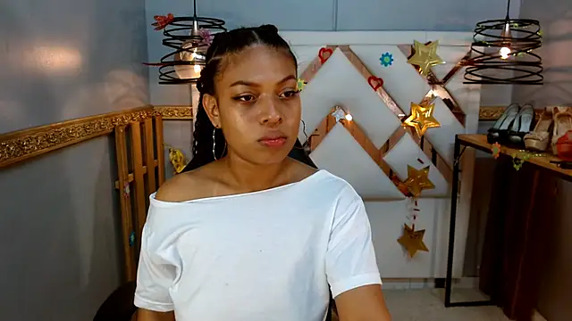 Naomi Tylers online show from September 12, 11:37 pm