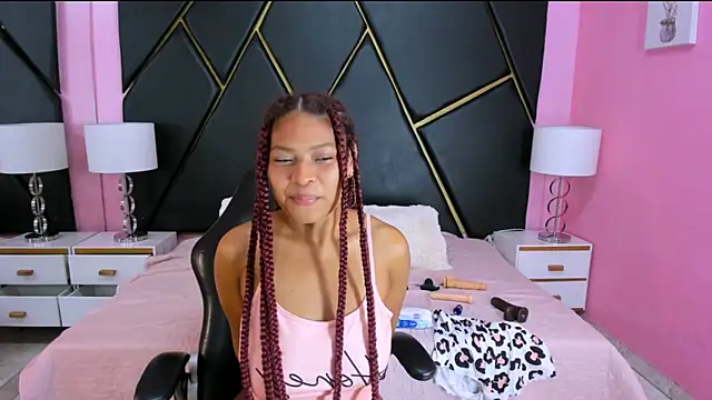 Naomi Tylers online show from October 25, 2:13 pm