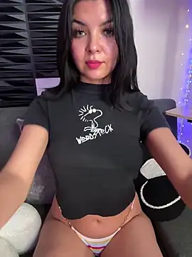 Snapshot of FoxyMx chatting on February 3, 3:20 am FoxyMx online show from February 3, 3:20 am