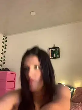 Snapshot of violet-333 chatting on January 27, 9:22 pm violet-333 online show from January 27, 9:22 pm