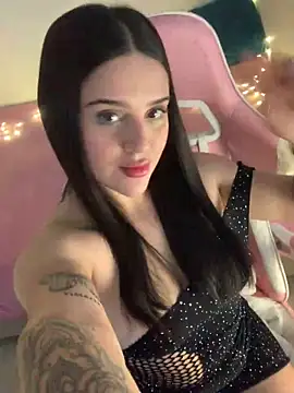 Snapshot of violet-333 chatting on February 11, 2:02 pm violet-333 online show from February 11, 2:02 pm