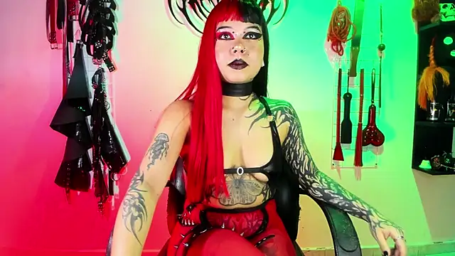 irregular fetish  online show from April 7, 9:37 pm