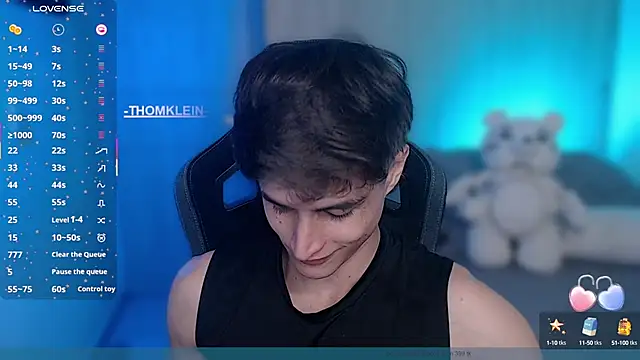 Snapshot of thomklein chatting on September 25, 7:39 pm thomklein online show from September 25, 7:39 pm