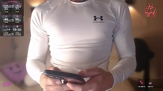 Snapshot of thomklein chatting on June 5, 9:09 pm thomklein online show from June 5, 9:09 pm