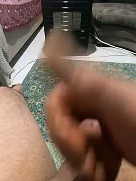 Snapshot of azginnn35 chatting on February 4, 10:47 pm azginnn35 online show from February 4, 10:47 pm