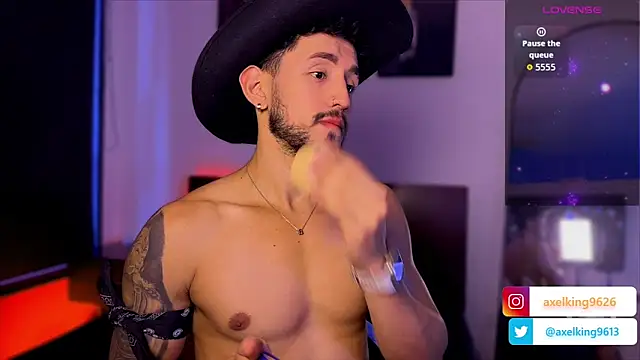 AxelKing1326 online show from April 3, 9:35 pm