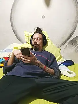 iirgastam3 online show from December 5, 12:52 am