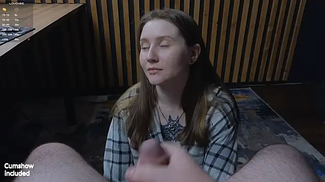 Snapshot of alicepugh chatting on October 5, 7:12 pm alicepugh online show from October 5, 7:12 pm