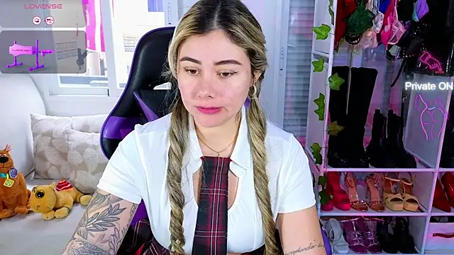 Tawny cox online show from February 1, 1:09 pm