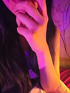 aloneathome online show from December 20, 6:04 pm