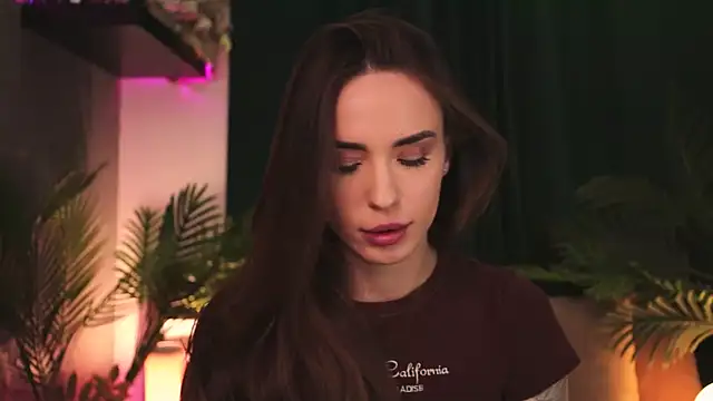 BabyYoda- online show from March 15, 5:26 pm