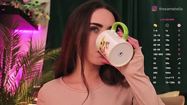 BabyYoda- online show from February 18, 7:32 pm