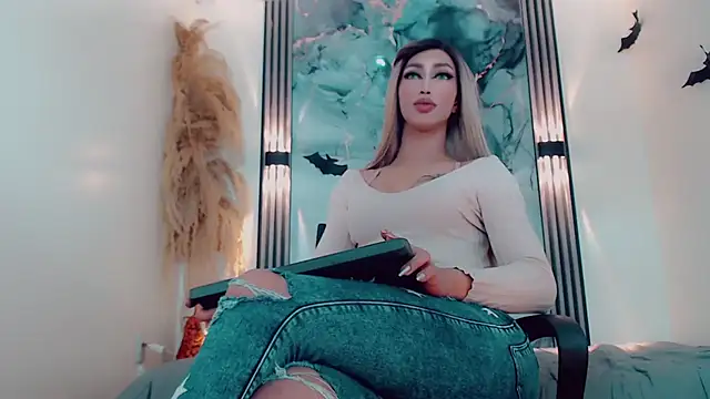 hilary rodriguez online show from October 24, 7:21 pm