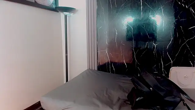 hilary rodriguez online show from March 31, 7:03 pm