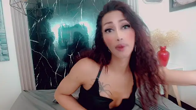hilary rodriguez online show from July 10, 6:43 pm
