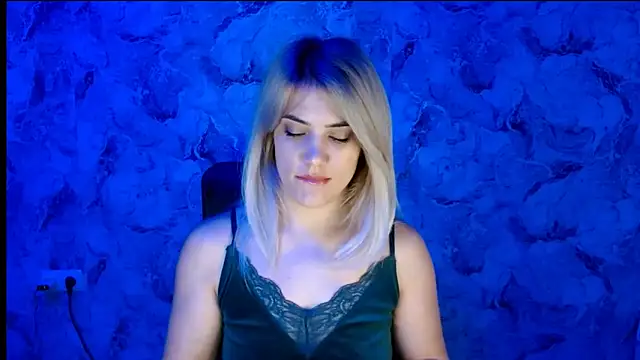 nika gold1 online show from November 13, 5:23 pm