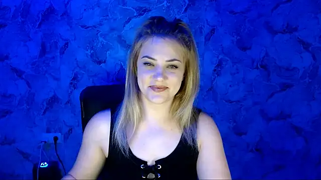 Snapshot of nika_gold1 chatting on May 15, 1:29 pm nika gold1 online show from May 15, 1:29 pm