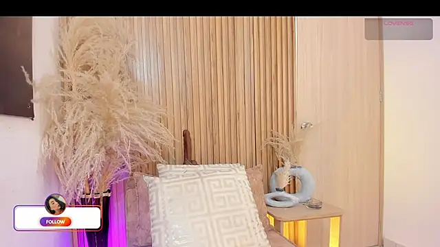 sofhiaa adaams online show from February 13, 10:39 pm