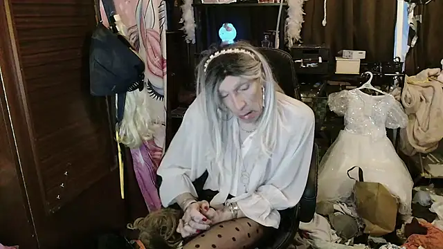 Ombeline1 online show from November 28, 3:47 pm