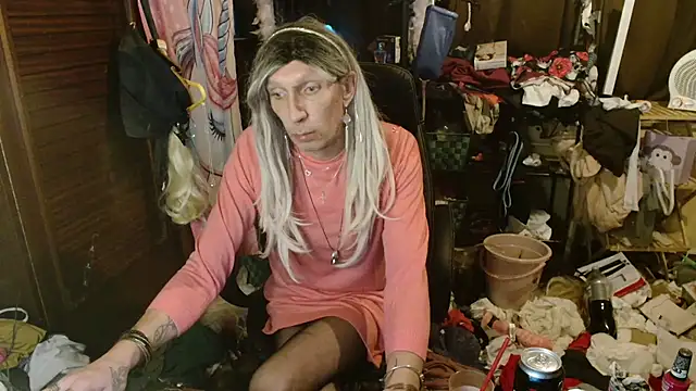 Ombeline1 online show from January 8, 6:32 pm