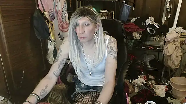 Ombeline1 online show from January 15, 6:55 pm