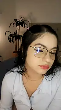 Lia Hurley online show from December 24, 3:16 pm