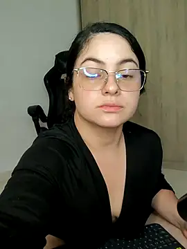 Snapshot of Lia_Hurley chatting on May 30, 8:50 pm Lia Hurley online show from May 30, 8:50 pm