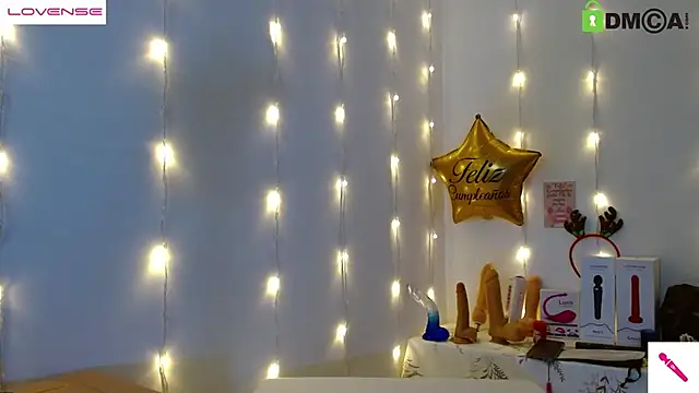 Hot Candy  online show from December 30, 7:42 pm