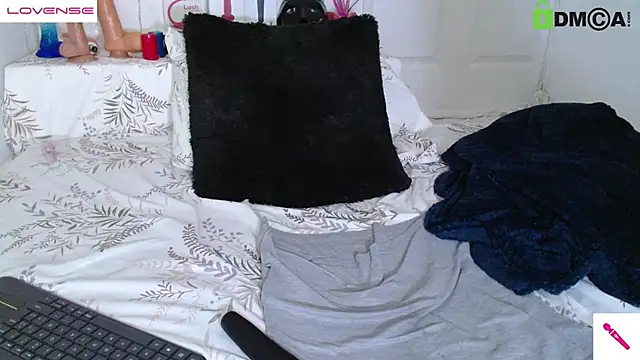 Hot Candy  online show from January 9, 4:39 pm