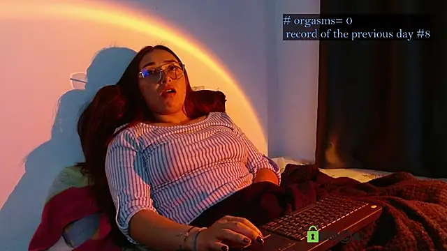 Hot Candy  online show from October 20, 4:13 am