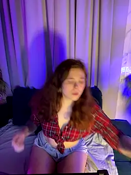 SophiePure online show from November 4, 1:21 pm