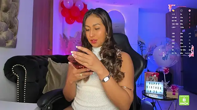 Snapshot of AmelyaMann chatting on September 23, 1:03 pm AmelyaMann online show from September 23, 1:03 pm