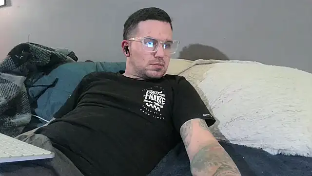 bigcocktat2dude603 online show from December 4, 9:57 pm