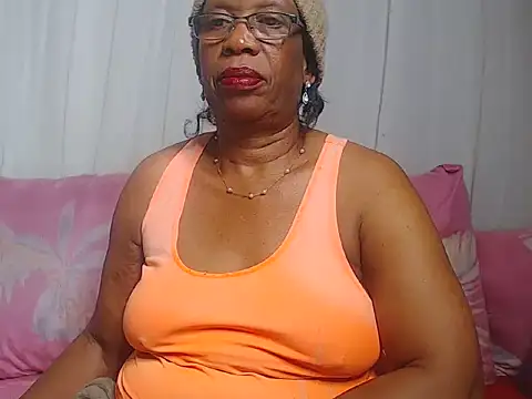 Snapshot of Freakyassnwildx chatting on June 20, 4:32 pm Freakyassnwildx online show from June 20, 4:32 pm