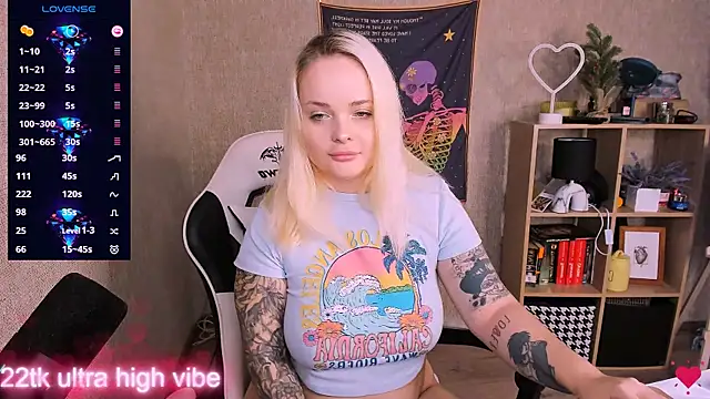 Snapshot of flower_sarah_ chatting on February 12, 10:56 am flower sarah online show from February 12, 10:56 am