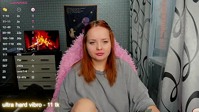 flower sarah  online show from February 6, 12:30 pm