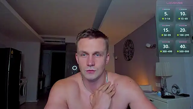 Snapshot of Samuel_Andrew chatting on June 2, 12:07 pm Samuel Andrew online show from June 2, 12:07 pm