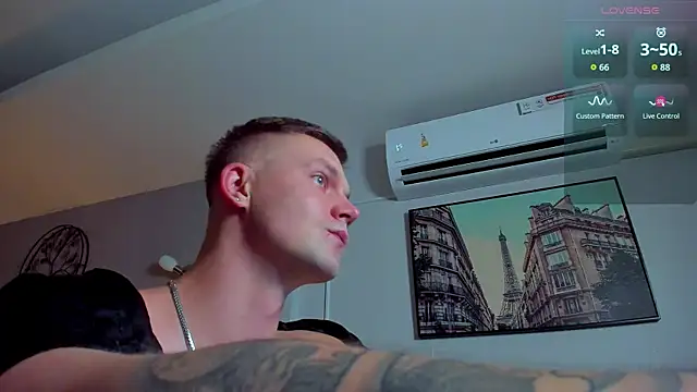 Snapshot of Samuel_Andrew chatting on June 14, 3:41 am Samuel Andrew online show from June 14, 3:41 am
