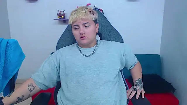 isabeautyx19 online show from January 23, 3:37 am