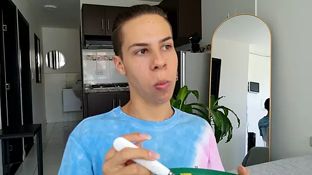 grey   27 online show from February 24, 5:20 pm