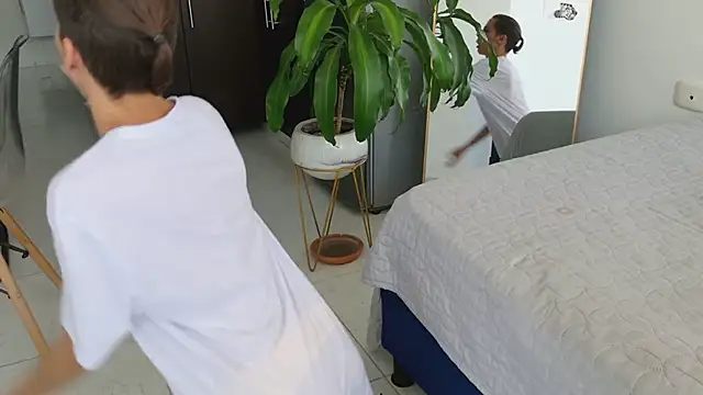 grey   27 online show from March 10, 8:56 pm