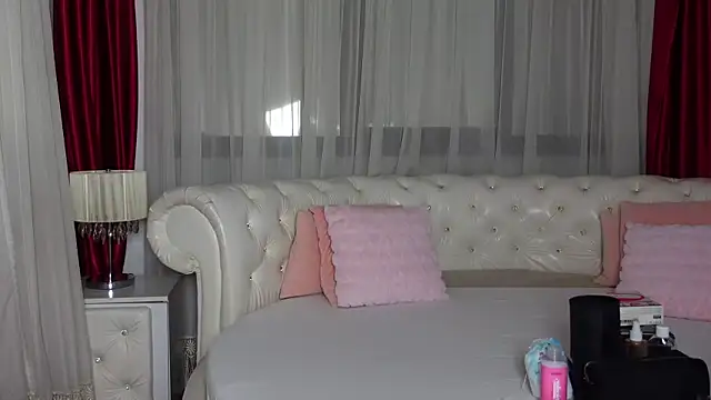 NinaCrystal1 online show from February 14, 6:12 am