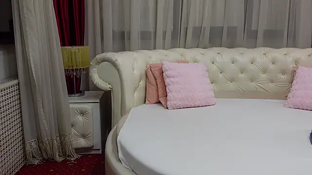 NinaCrystal1 online show from February 20, 5:55 am