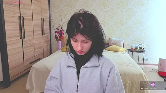 JulisSweet online show from September 27, 7:24 am