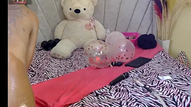 Snapshot of pyt_liyah chatting on January 26, 8:14 am pyt liyah online show from January 26, 8:14 am