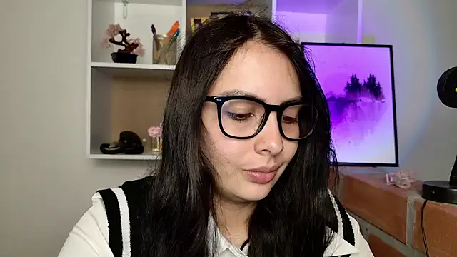 Snapshot of lalawhitte chatting on May 19, 9:37 am lalawhitte online show from May 19, 9:37 am