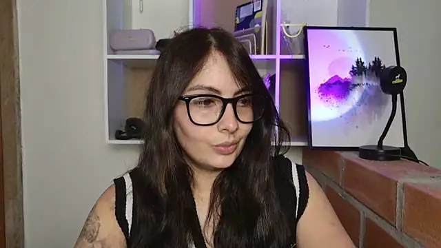 Snapshot of lalawhitte chatting on June 2, 3:25 pm lalawhitte online show from June 2, 3:25 pm