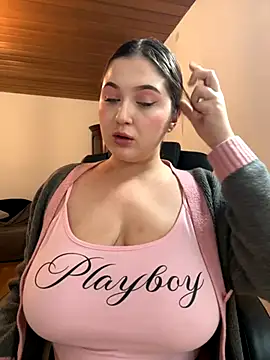 Kamilla Loop online show from November 19, 9:37 pm